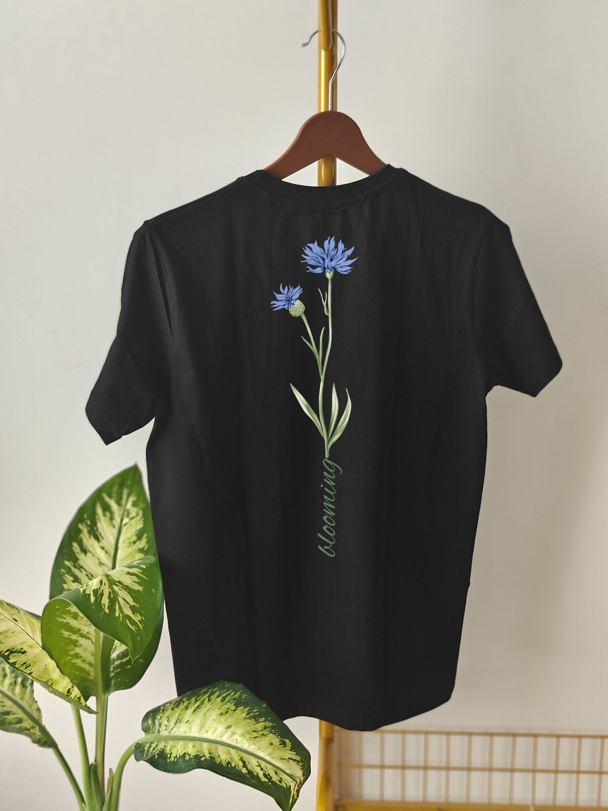 BLOOMING : Unisex Regular T-shirt