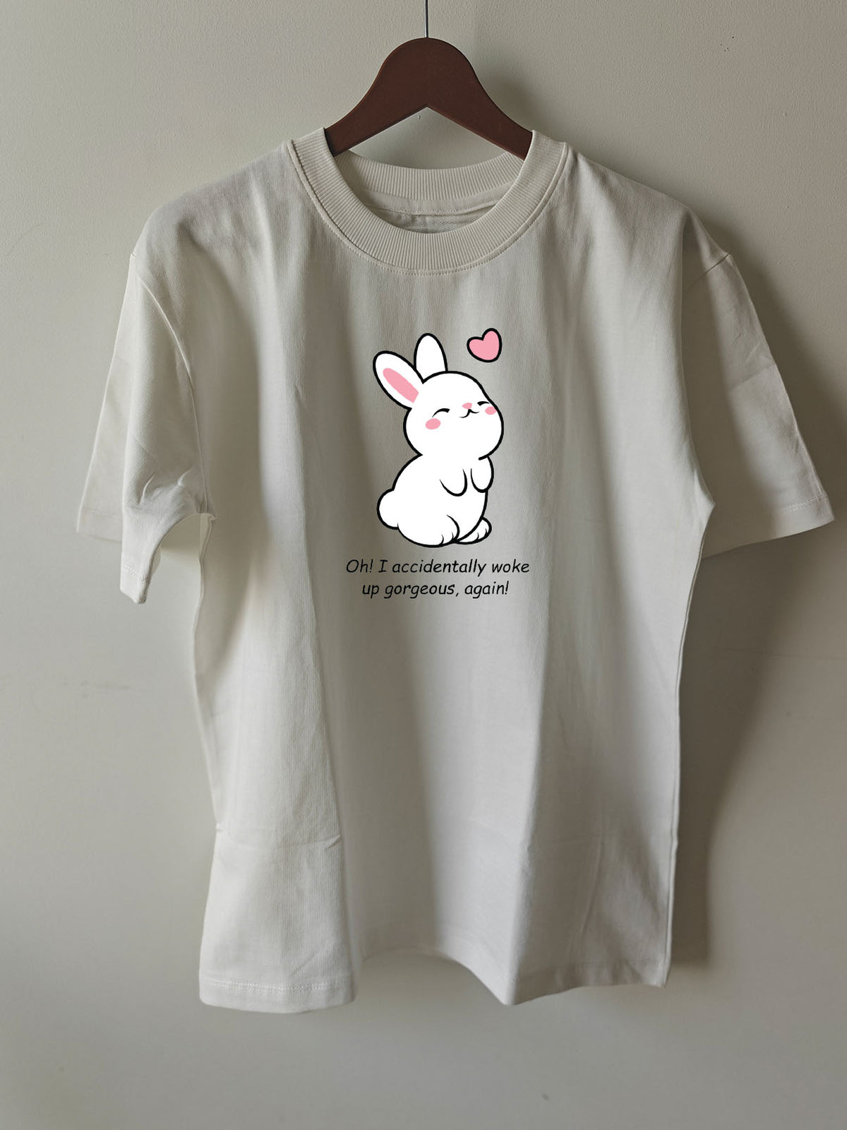 GORGEOUS BUNNY : Unisex Oversized T-shirt