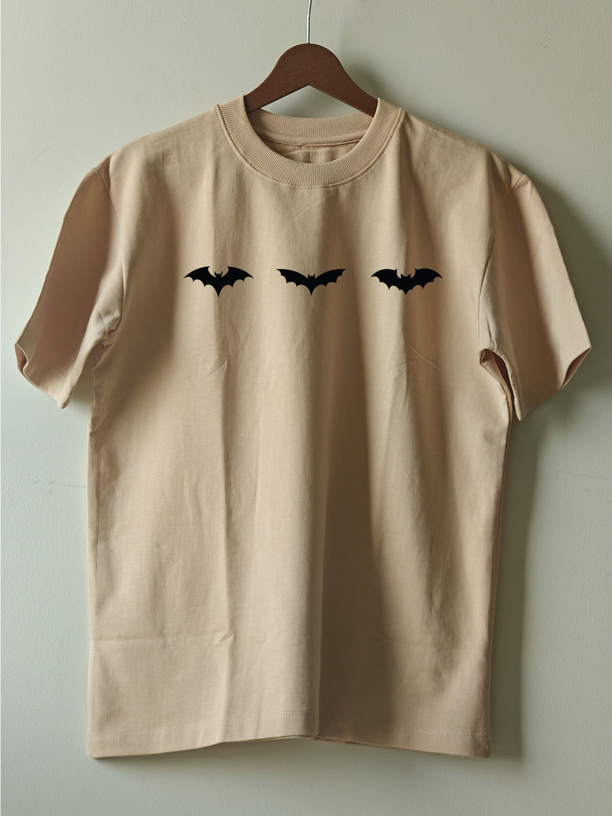BLACK BAT : Unisex Oversized T-shirt