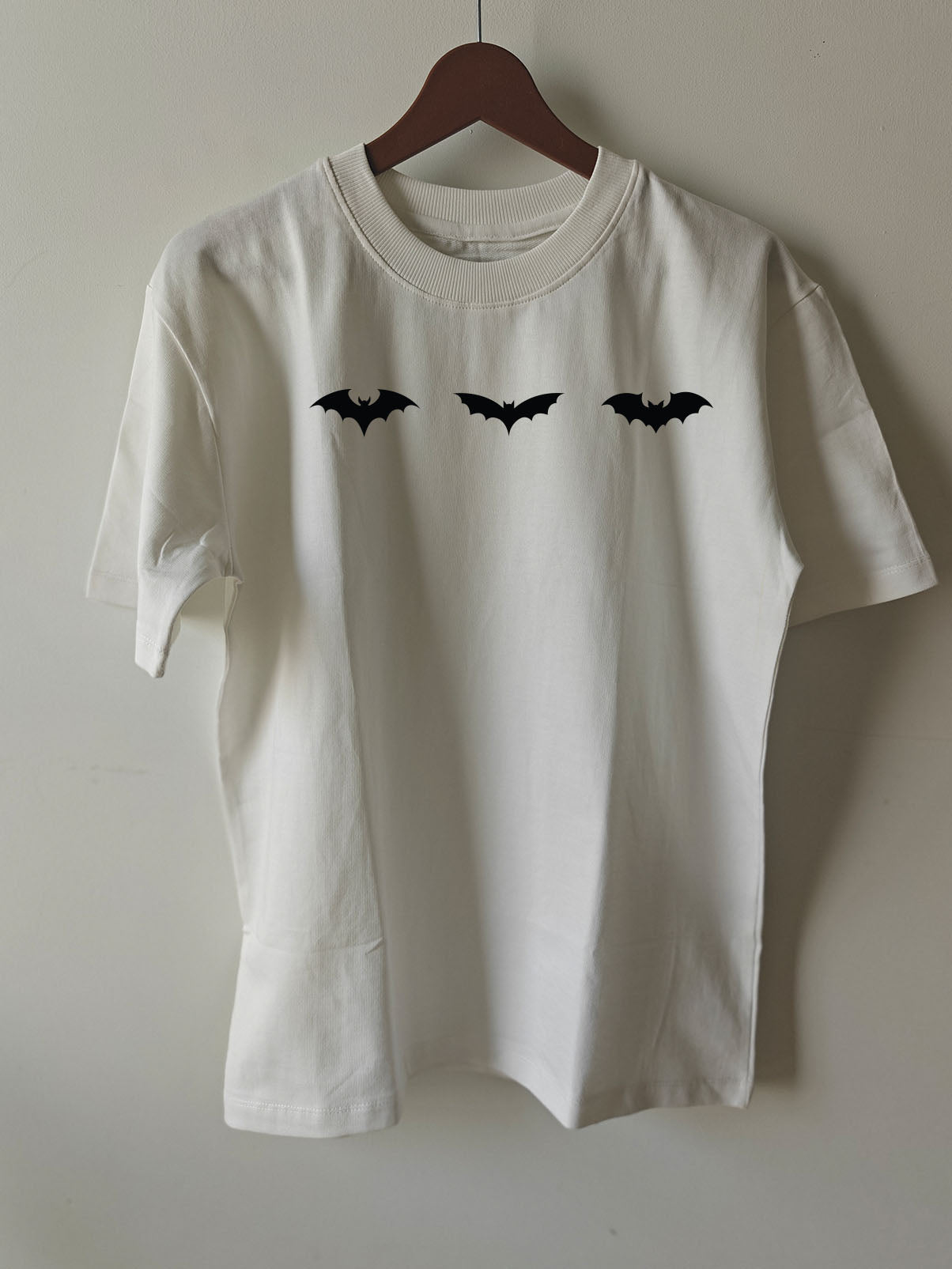 BLACK BAT : Unisex Oversized T-shirt
