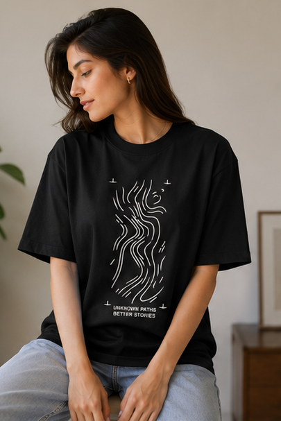 UNKNOWN PATHS : Unisex Oversized T-Shirt