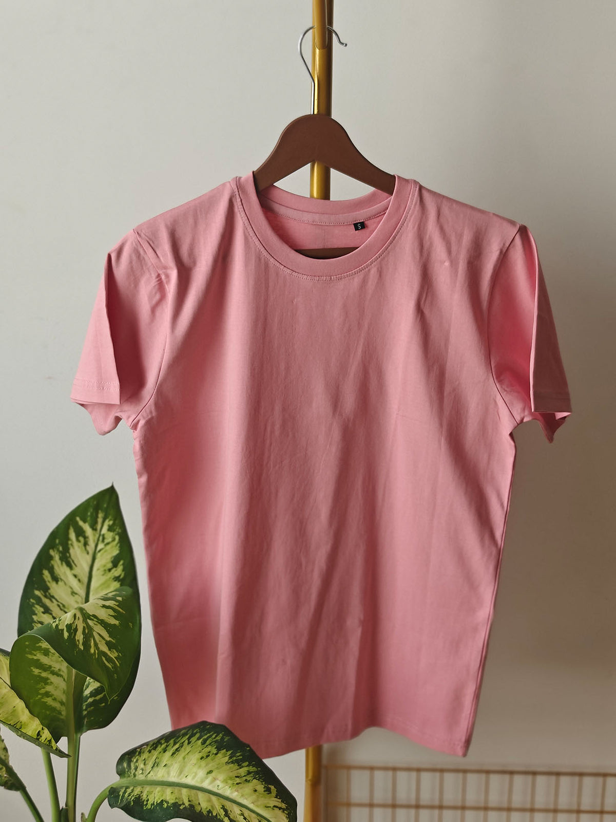 Solid Pink : Unisex Regular T-shirt