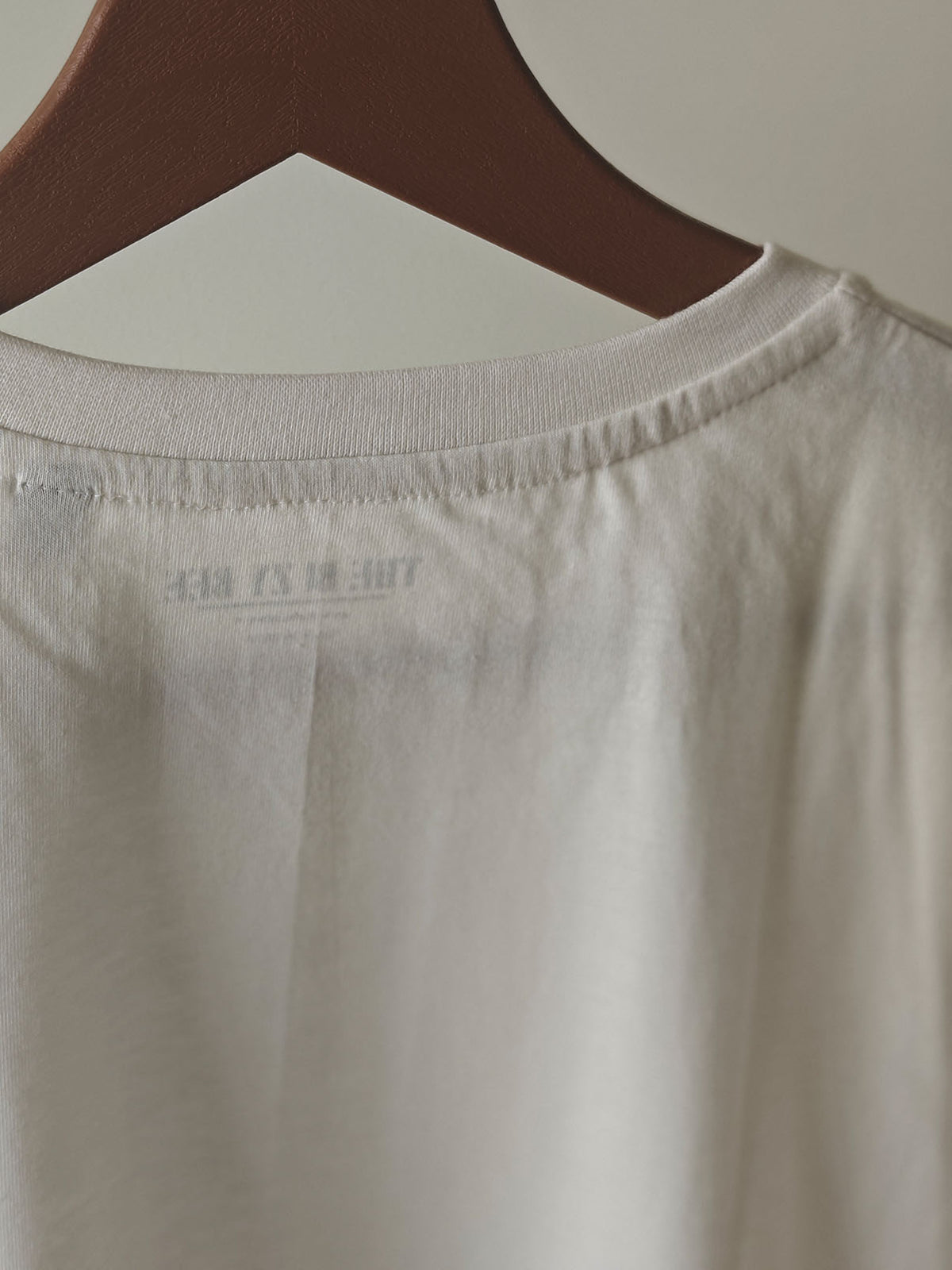 Solid White : Unisex Regular T-shirt