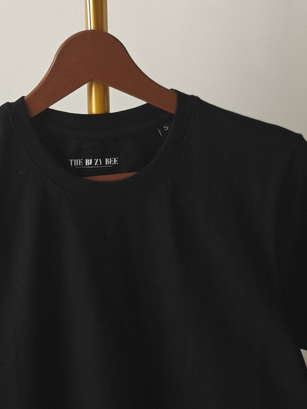 Solid Black : Unisex Regular T-shirt